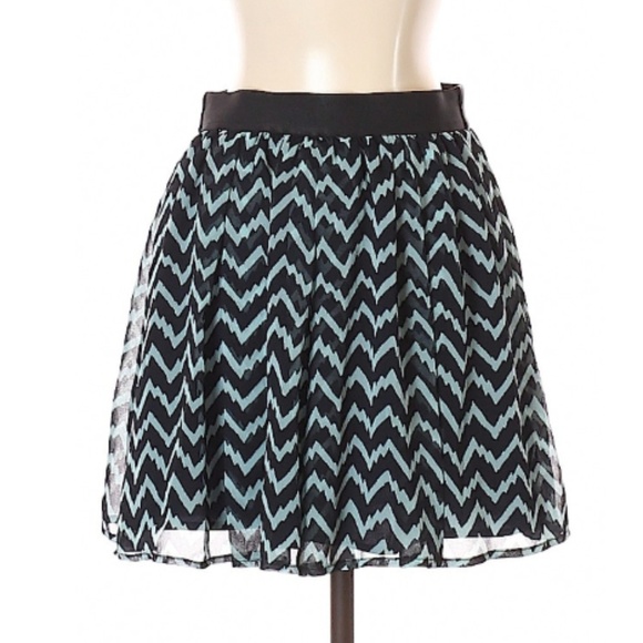 BCBG Chevron Chiffon Skirt - Picture 2 of 3